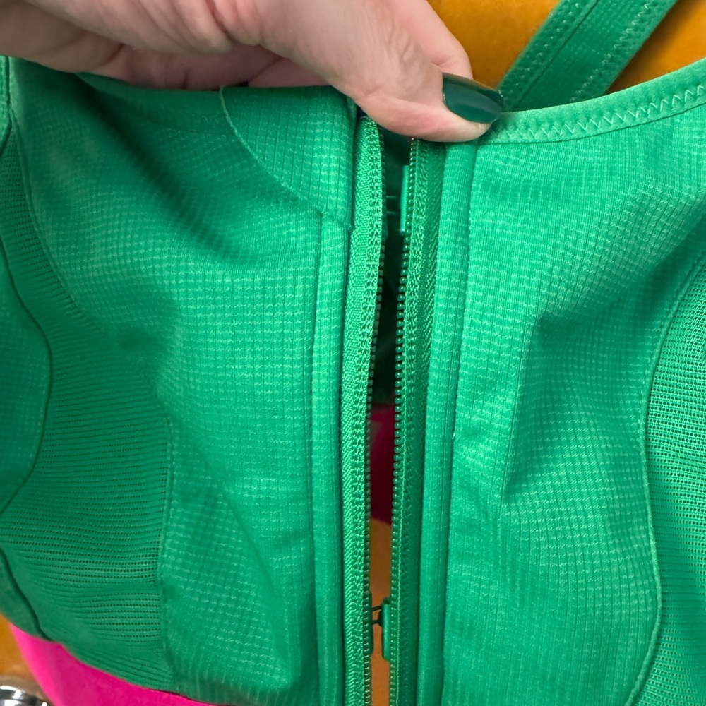 SHEFIT ultimate sports bra - Picture 3 of 10
